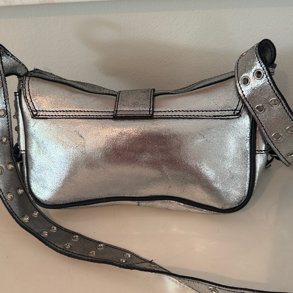 Free People High Speed Silver Gunmetal Metallic Leather Shoulder Crossbody - Picture 5 of 8